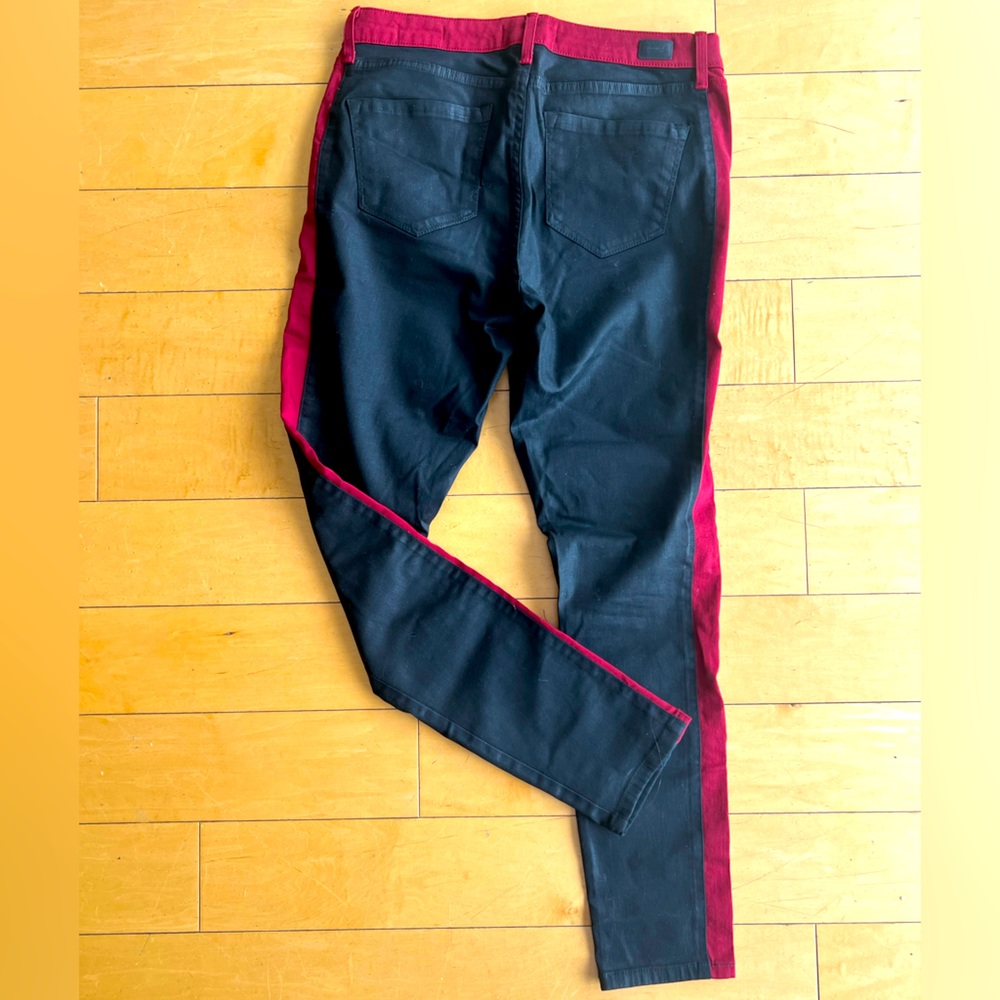 NEVER WORN. SKINNYGIRL skinny jeans